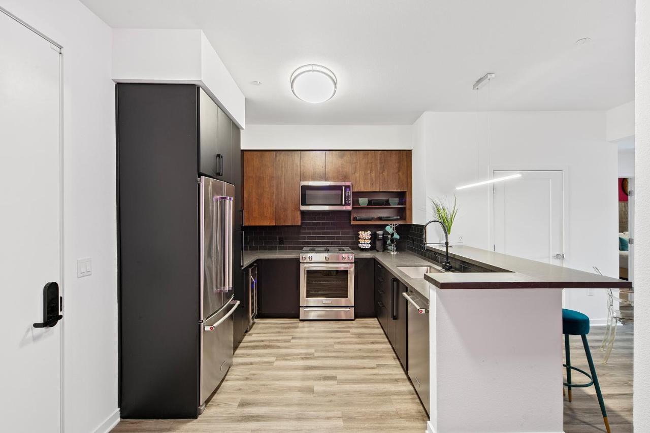 לוס אנג'לס Fairfax District Chic City Oasis 2 Bedroom Apt With Den 136 מראה חיצוני תמונה