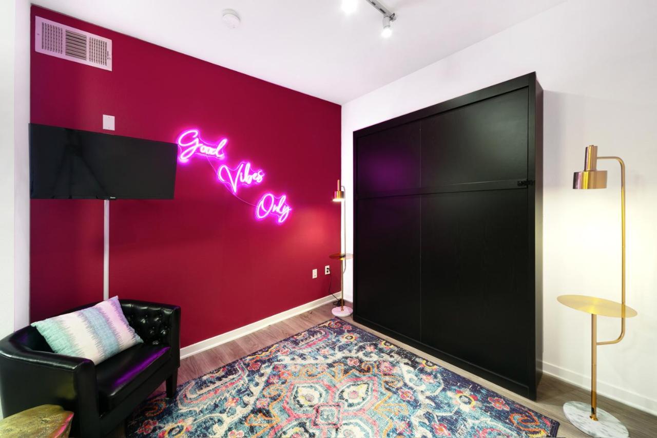 לוס אנג'לס Fairfax District Chic City Oasis 2 Bedroom Apt With Den 136 מראה חיצוני תמונה