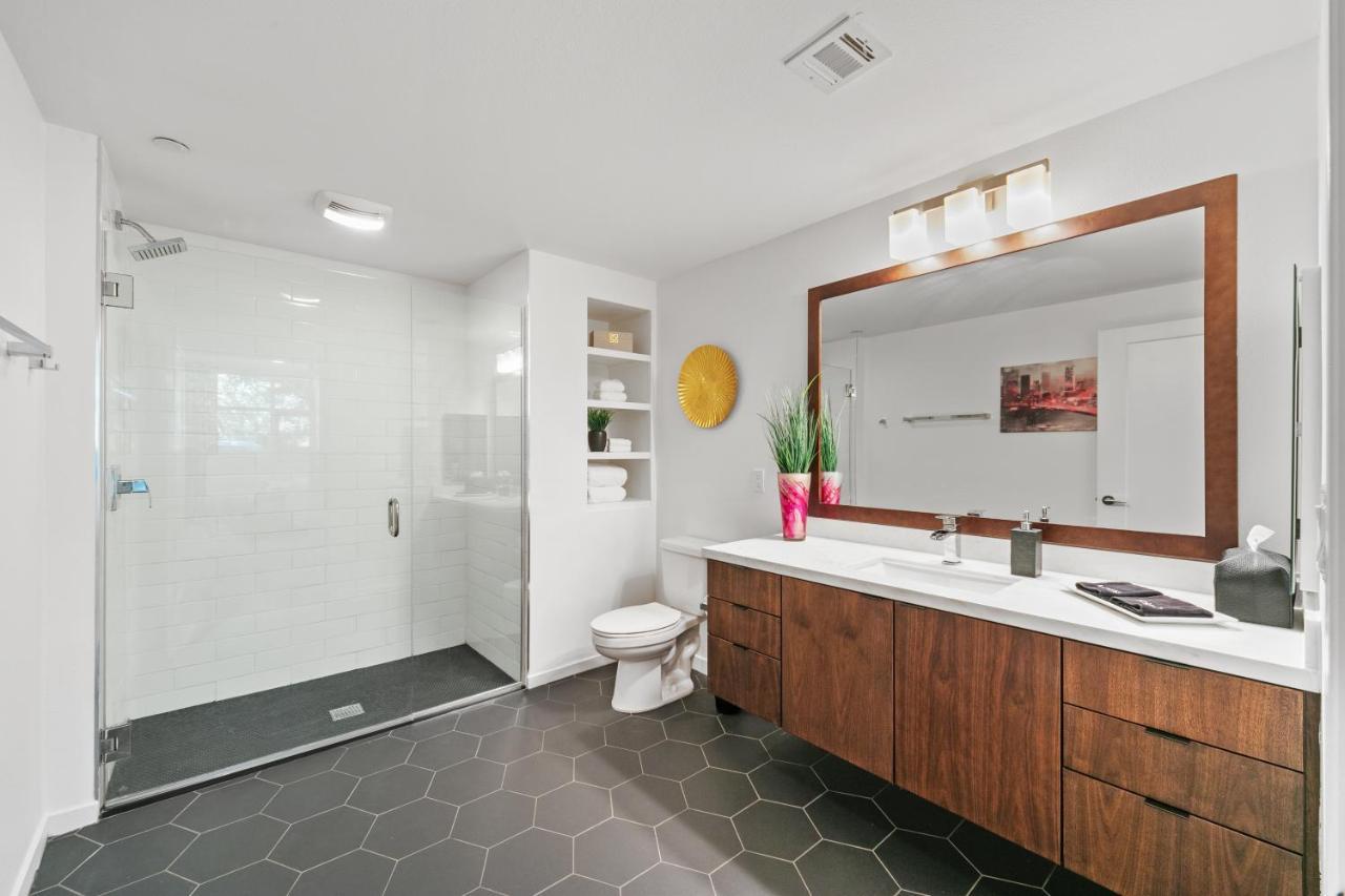לוס אנג'לס Fairfax District Chic City Oasis 2 Bedroom Apt With Den 136 מראה חיצוני תמונה