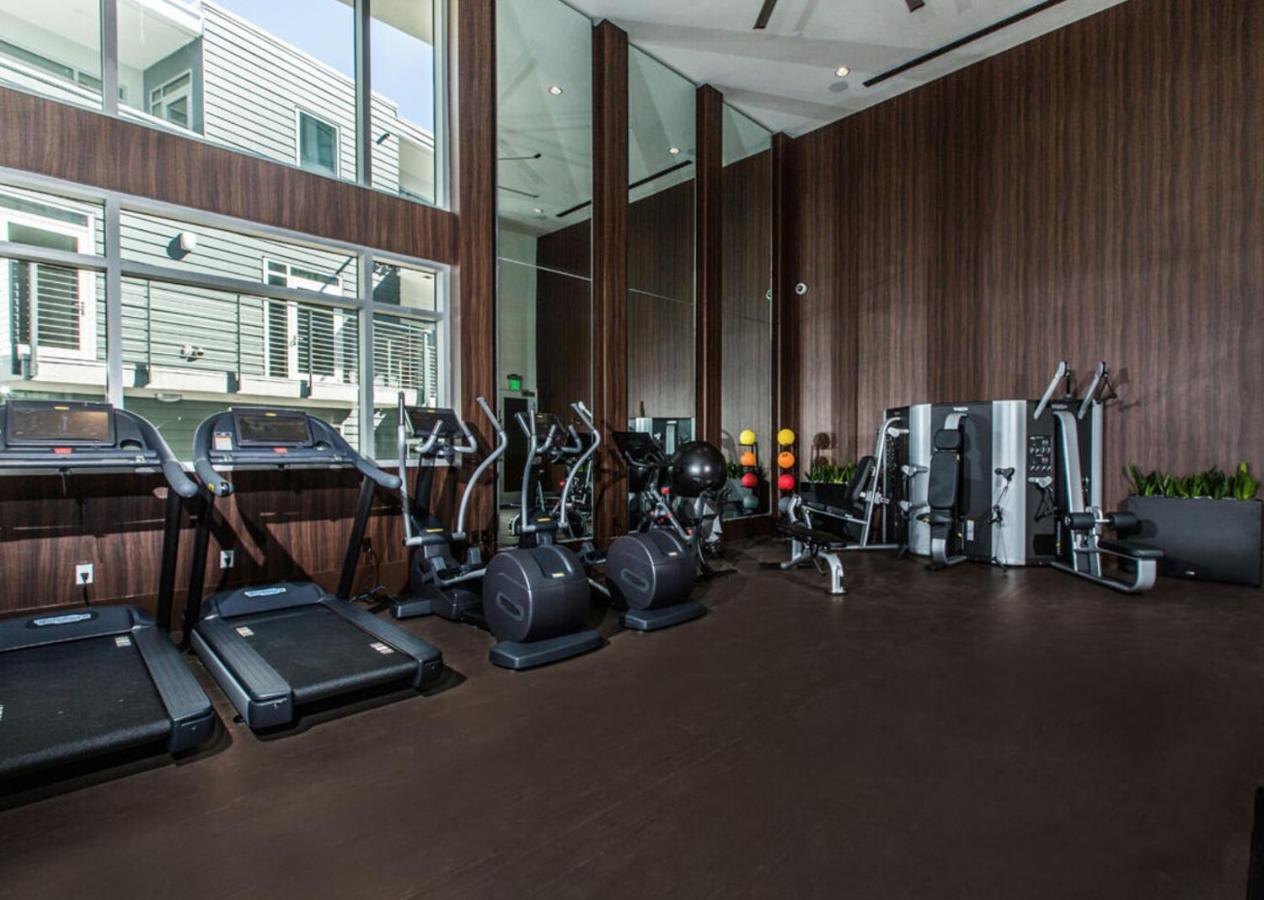 לוס אנג'לס Fairfax District Chic City Oasis 2 Bedroom Apt With Den 136 מראה חיצוני תמונה